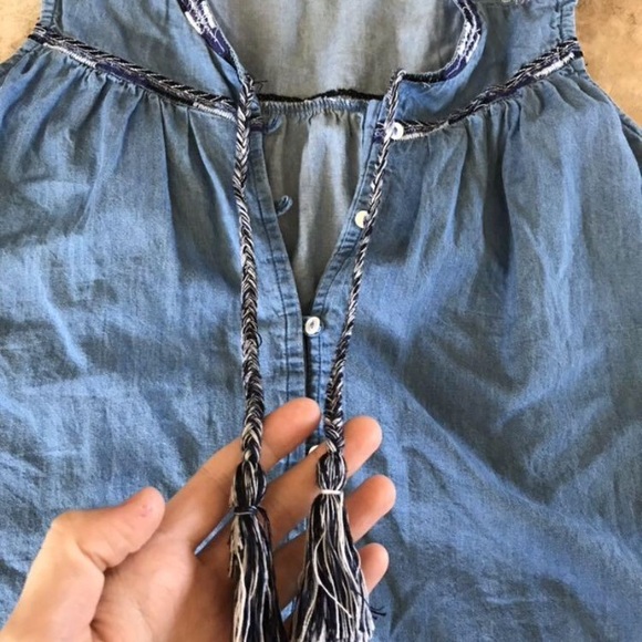 Denim Sleeveless Vest - Picture 3 of 4